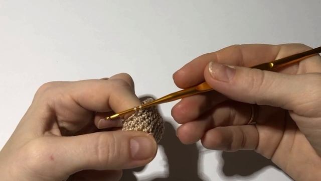 Вязаная рамочка для фотографии.Часть 1 смотреть онлайн