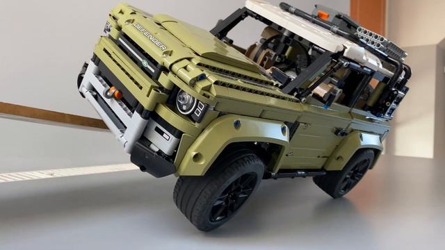This Lego Motorized Defender is Truly Powerful! смотреть онлайн