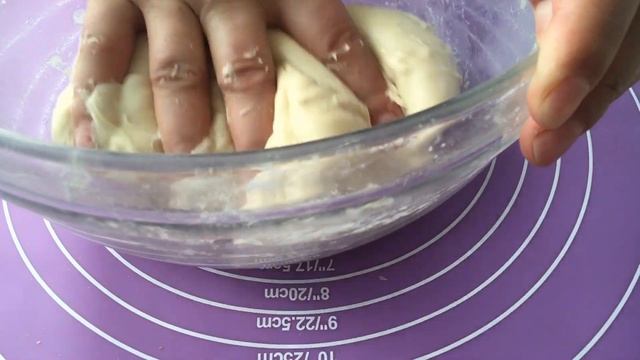 Итальянская фокачча с чесноком и розмарином смотреть онлайн