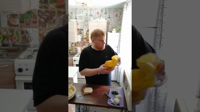 "ЗАВТРАК ДЛЯ ВТОРОЙ ПОЛОВИНКИ" смотреть онлайн