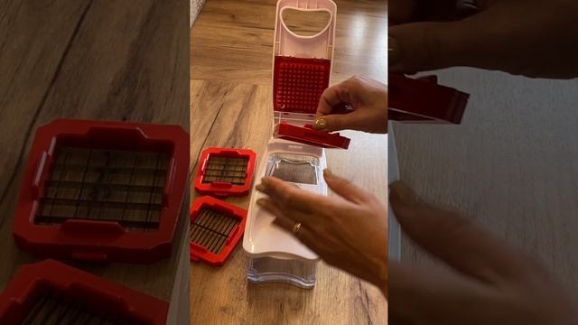 Naujoji Tupperware pjaustyklė Super Dicer смотреть онлайн