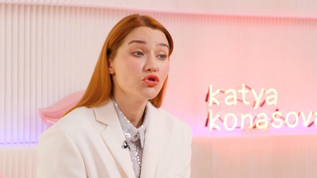 КОСМЕТИКА ГОДУНОВОЙ - ЖАЛКАЯ КОПИЯ ХЕЙЛИ БИБЕР | По стопам Самойловой? смотреть онлайн