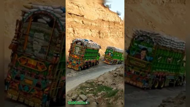 NISSAN UD PKD 411 CARGO TRUCK WITH HEAVY LOAD смотреть онлайн