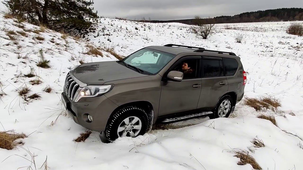 Toyota Prado 150 VS Mitsubishi Pajero 4. Снежные подъемы. Работа системы crawl control Prado 150. смотреть онлайн