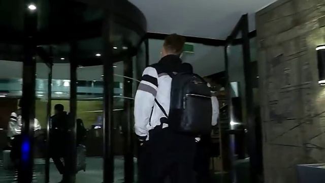 UDINESE CHANNEL - L'arrivo della squadra bianconera in Toscana смотреть онлайн