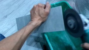 Как запилить керамогранит под 45". Легко, доступно, на коленке.