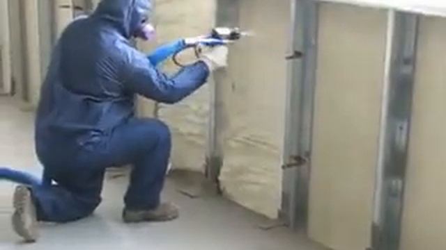 БЕСШОВНАЯ ТЕПЛОИЗОЛЯЦИЯ ПЕНОПОЛИУРЕТАНОМ