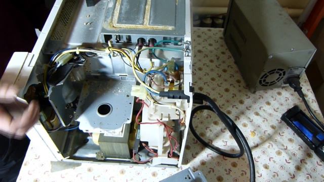 Ремонт микроволновки LG Искрит смотреть онлайн