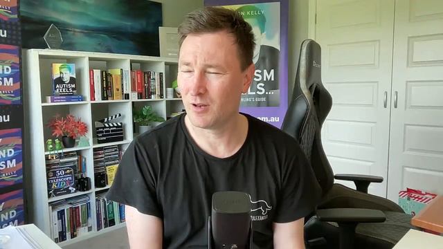 Summer Holidays Start NOW! смотреть онлайн