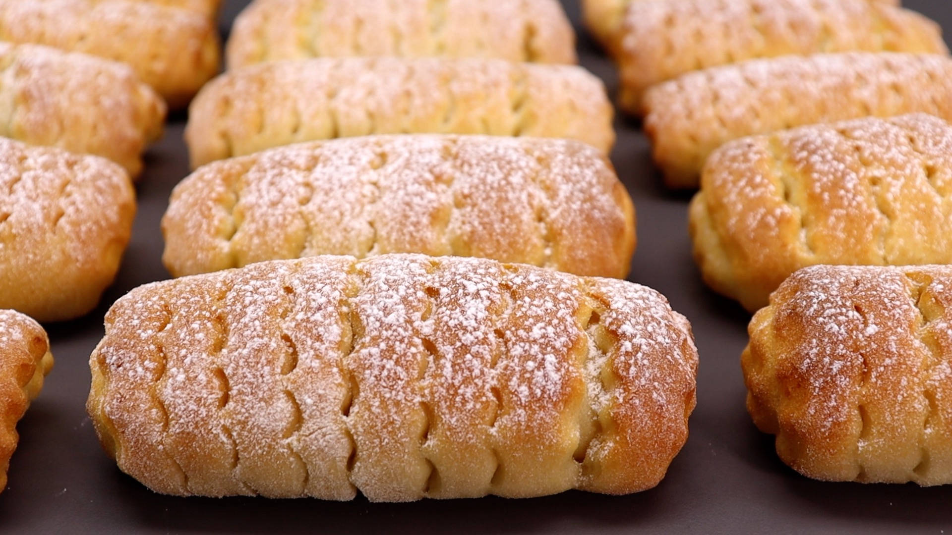 Устоять невозможно! ПРОСТЕЙШИЙ рецепт творожного ПЕЧЕНЬЯ Батончики С НАЧИНКОЙ! смотреть онлайн