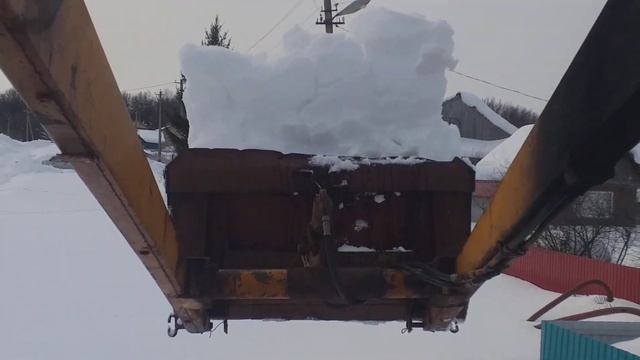 Уборка снега на МТЗ-82. 27.02.2022 смотреть онлайн