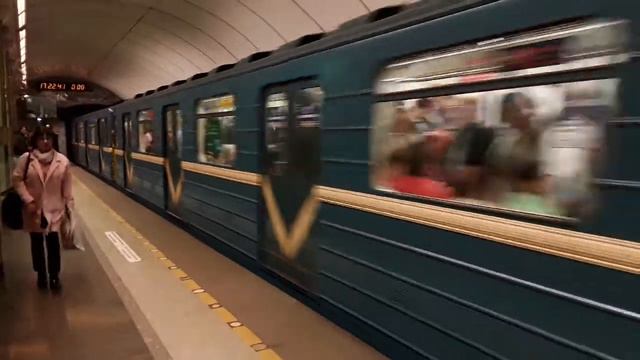 Вагон отправляется со станции Адмиралтейская смотреть онлайн