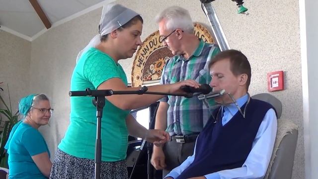 Стих и песню "Не уходи Иисус не уходи" исполняют Андрей и Ева Городецкие смотреть онлайн