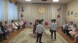 танец мама я влюбился в девочку одну в детском саду