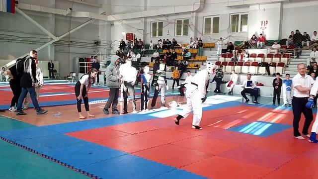 Судейский произвол на чемпионате Хабаровска по всестилевому каратэ / Костенко VS Субботин #karate смотреть онлайн