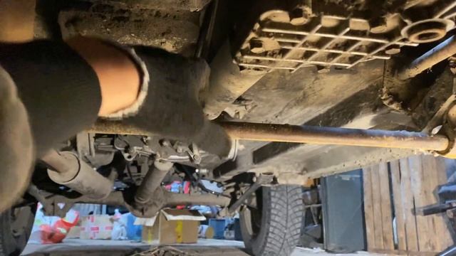 Перенос стабилизатора под лифт на НИВУ! Наглядный пример! Разжимаем подвеску!