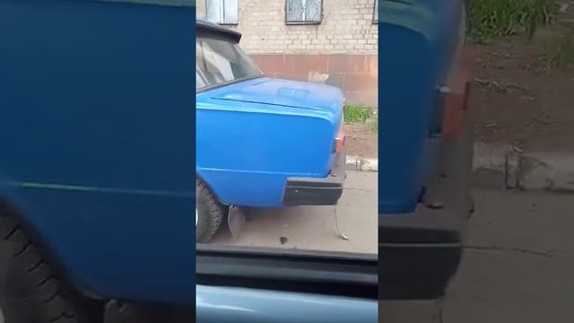 Жена за рулём.Спустя 2года.Отьезжаем от подъезда. смотреть онлайн