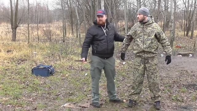 С ножом против толпы: принципы защиты от внезапного нападения смотреть онлайн