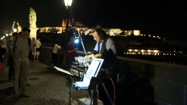 Музыкальные бокалы. Прага. Карлов мост. смотреть онлайн