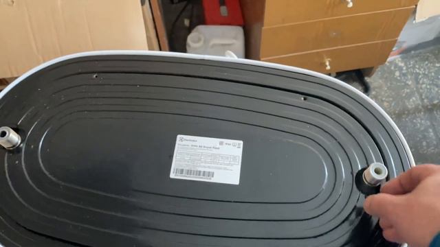 Electrolux EWH Royal Flash Не включается водонагреватель, погас дисплей, ремонт смотреть онлайн