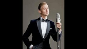 Max Raabe-We Will Rock You 8D