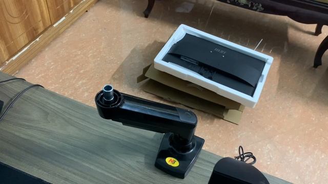 Hướng dẫn lắp giá đỡ màn hình máy tính NB F80 смотреть онлайн