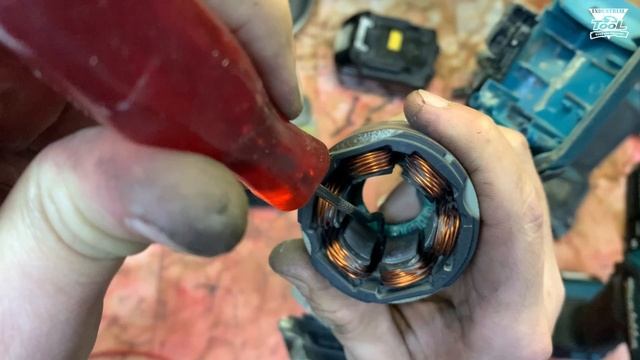 Makita DGA504 легкая поломка смотреть онлайн