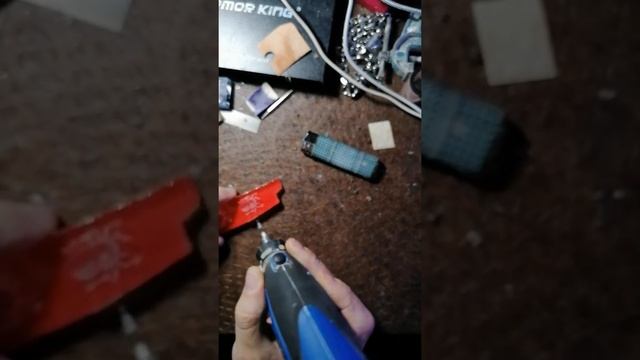 Делаю пауков в оргстекле в чётках (3 видео) смотреть онлайн