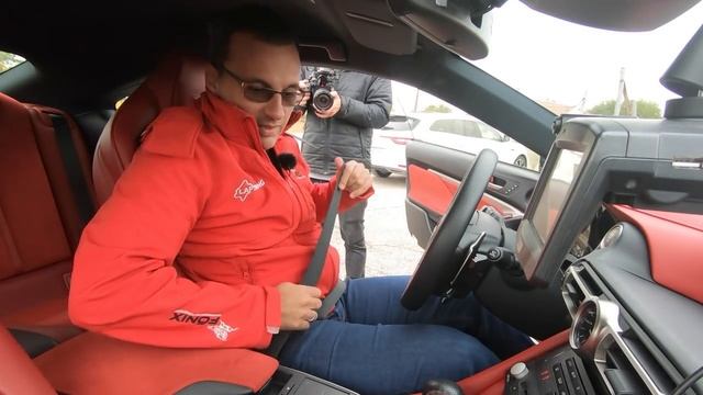 V6 vs. V8 - Lexus IS 250 vs. Lexus RCF Track Edition (Laptiming ep.157) смотреть онлайн