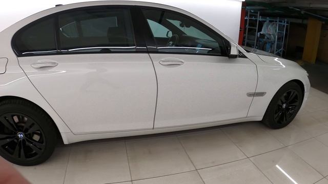 BMW 7 серии V (F01/F02/F04) 740d xDrive 3.0 AT (306 л.с.) 2011 смотреть онлайн