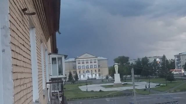 Копейчане сняли мощную молнию на видео смотреть онлайн