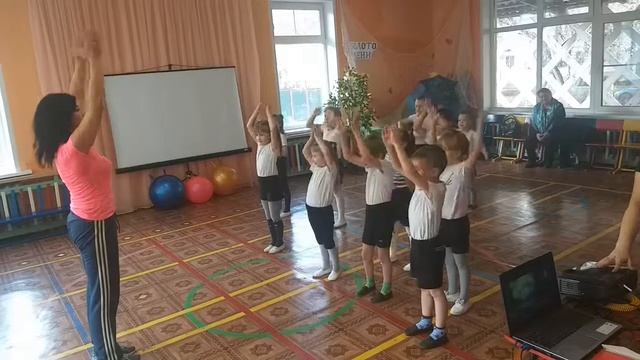 Путешествие в долину Монсиков. День 1 - Краска Смеха