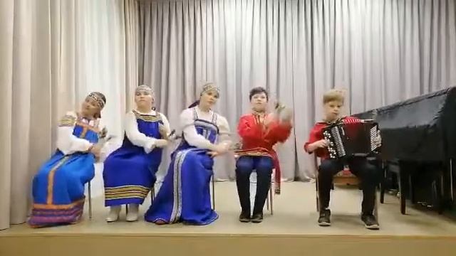 П.И. Чайковский "Неаполитанская песенка", укр.н.п. "Ехал казак за Дунай" обр. Е. Дербенко смотреть онлайн