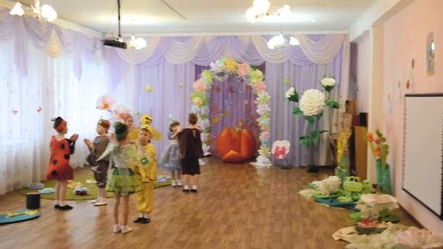 Дюймовочка смотреть онлайн