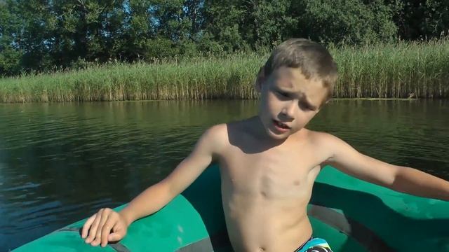 Метровый уж прикидывается мертвым смотреть онлайн