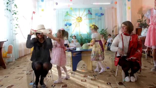 Красный Яр 8 марта В детском саду! смотреть онлайн
