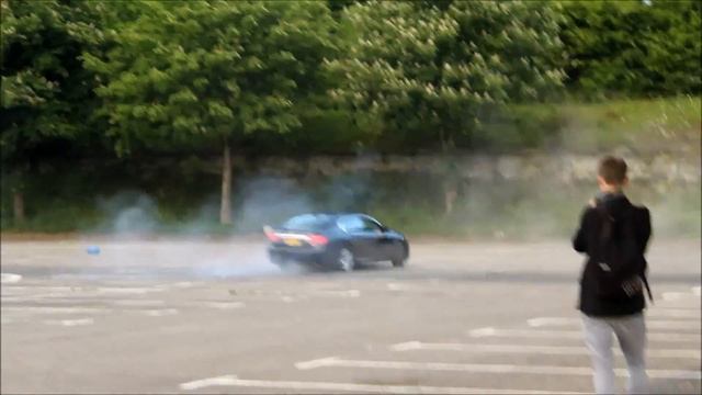 Lexus GS430- DONUTS! смотреть онлайн