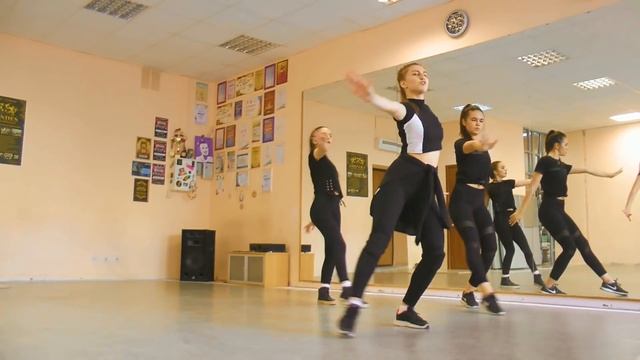 Waacking | Вакинг | Choreographer Renata Garifullina | Студия Танцев GRANDES смотреть онлайн