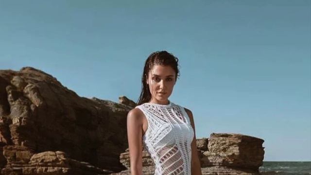 Famous Actress Hande Erçel made a big noise on Social Networks, here is the message. смотреть онлайн