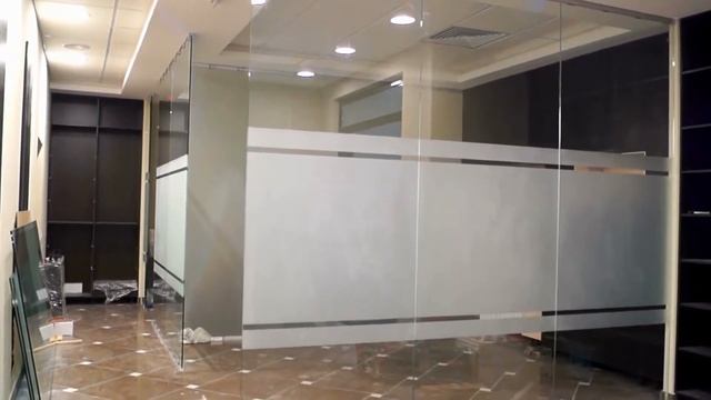Монтаж Офисных Перегородок / Стекло закаленное 10 мм, матированное смотреть онлайн