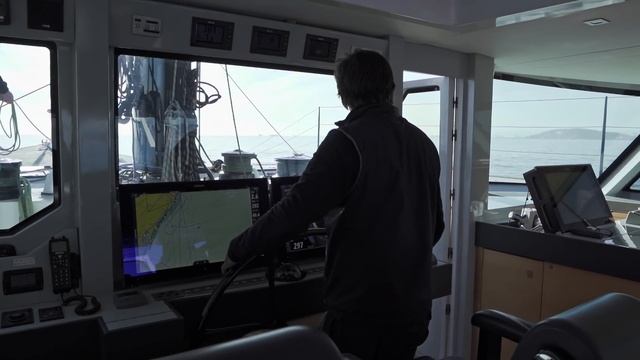 INSIDE A 30 KNOT CATAMARAN FOR SALE. "MY CAT" GUNBOAT 78. смотреть онлайн