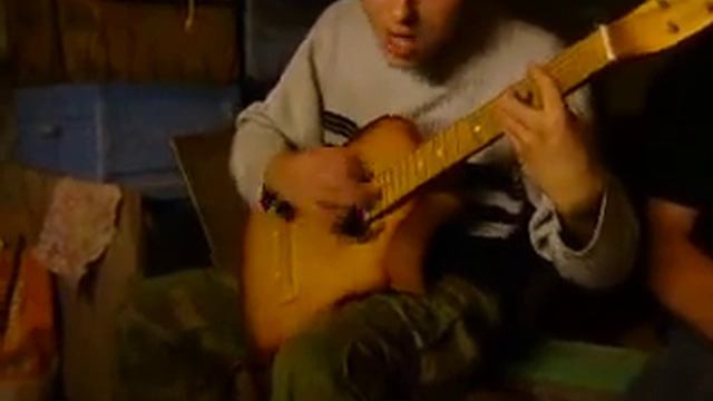 Рома поет гимн эмо на др Наташи Лето смотреть онлайн