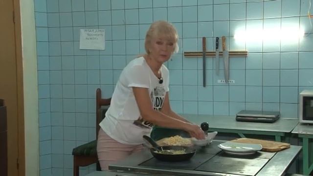 Мясные ватрушки с капустой смотреть онлайн