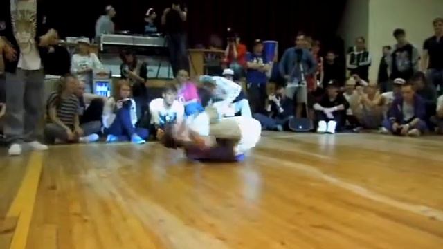 Powermove bboy Демитреску vs ... смотреть онлайн
