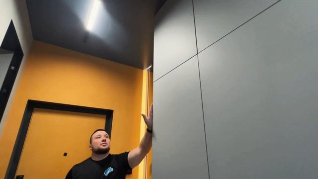 Стильная квартира с необычным дизайном / черно-белые потолки смотреть онлайн