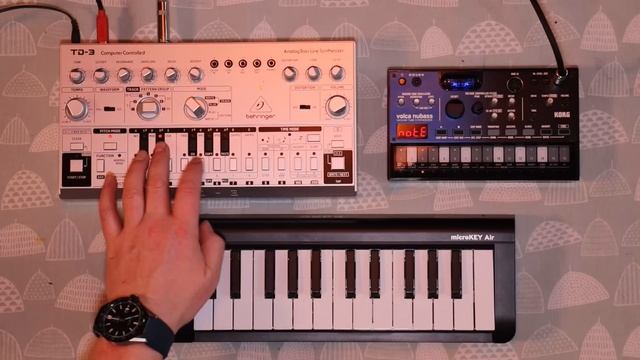 Behringer TD3 vs KORG volca nubass: review, demo and comparison смотреть онлайн