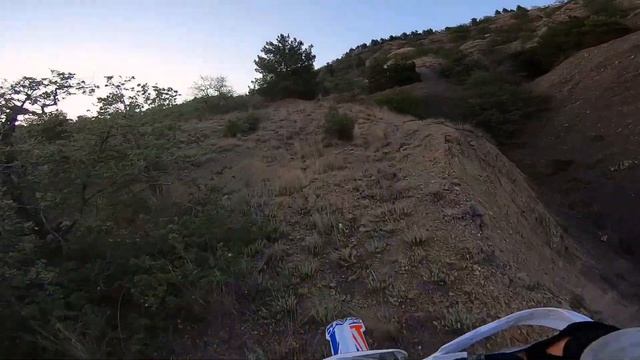 Торчки и Курвы, Подъёмчики Чабанки, Kayo K1, BSE Z, Motolend, эндуро на берегу Чёрного моря. смотреть онлайн