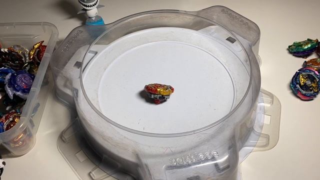 КАК ЗАПУСКАТЬ ВАЛЬКИРИЮ ПРАВИЛЬНО / Бейблэйд Бёрст / Beyblade Burst смотреть онлайн