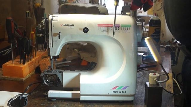 Качественная швейная машина из металла Ягуар 333 смотреть онлайн