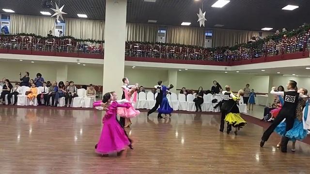 Танго Юниоры-1 Д класс Двоеборье 1/4 смотреть онлайн